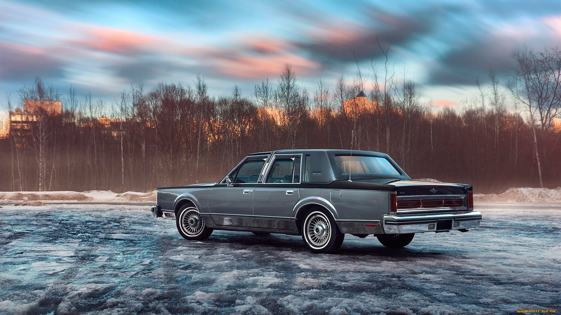 lincoln town car 1984